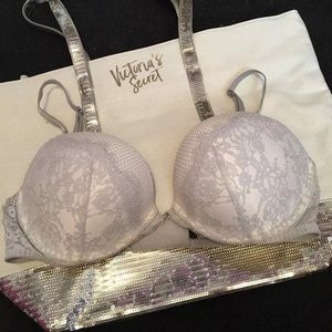 Victoria’s Secret Very Sexy bra 34D